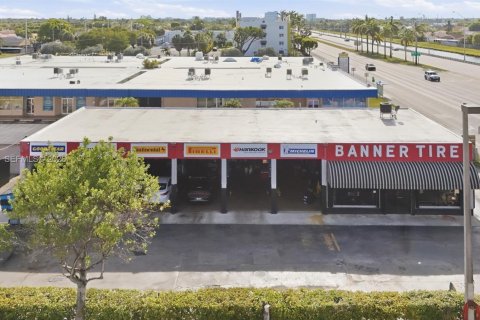 Commercial property in Miami, Florida № 2154883 - photo 10