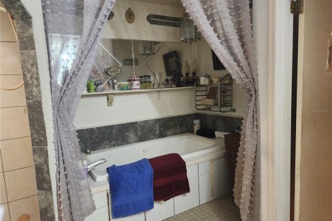 House in Old Town, Florida 2 bedrooms, 71.35 sq.m. № 1909512 - photo 12