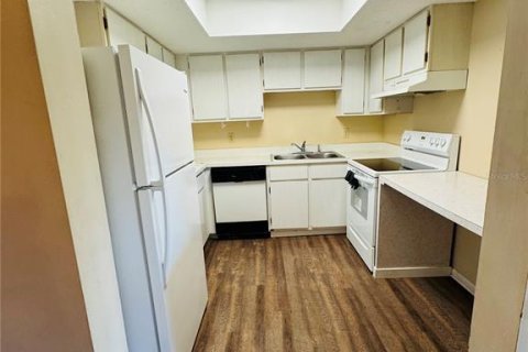 Condominio en venta en Ocala, Florida, 2 dormitorios, 99.59 m2 № 1724517 - foto 2