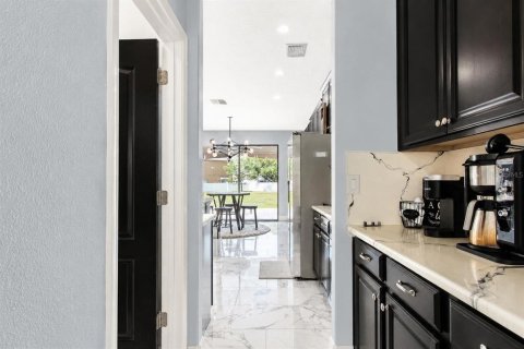 Casa en venta en Orlando, Florida, 4 dormitorios, 249.07 m2 № 2091759 - foto 26