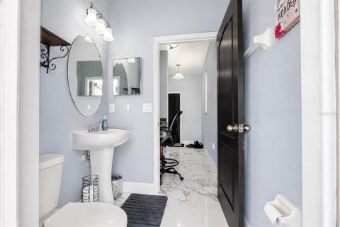 Casa en venta en Orlando, Florida, 4 dormitorios, 249.07 m2 № 2091759 - foto 20