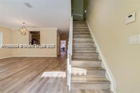 Adosado en alquiler en Weston, Florida, 3 dormitorios, 156.17 m2 № 1952095 - foto 19