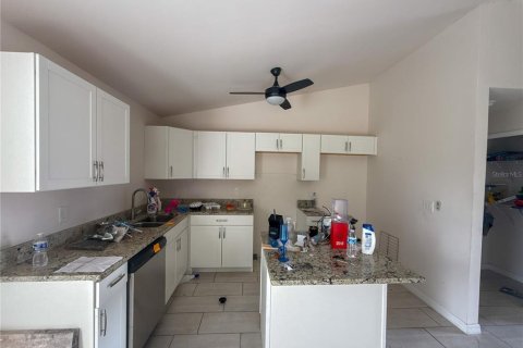 Casa en venta en Cape Coral, Florida, 3 dormitorios, 139.54 m2 № 2381222 - foto 3