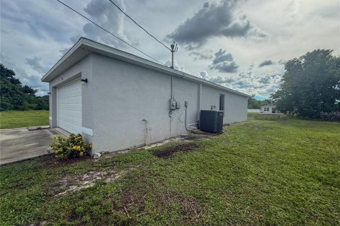 Casa en venta en Cape Coral, Florida, 3 dormitorios, 139.54 m2 № 2381222 - foto 23