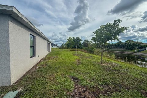 Casa en venta en Cape Coral, Florida, 3 dormitorios, 139.54 m2 № 2381222 - foto 2