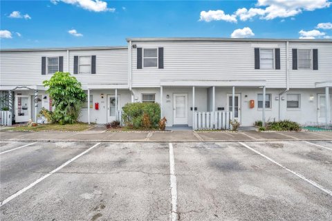 Condo in Orlando, Florida, 2 bedrooms  № 2111834