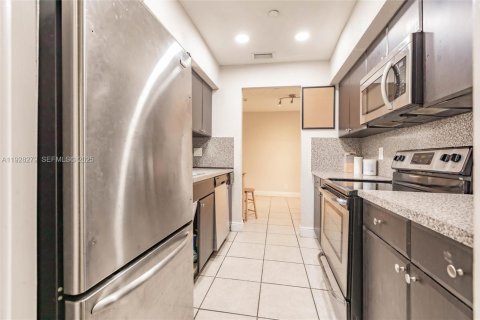 Casa en venta en Lauderhill, Florida, 4 dormitorios, 141.21 m2 № 1988327 - foto 18