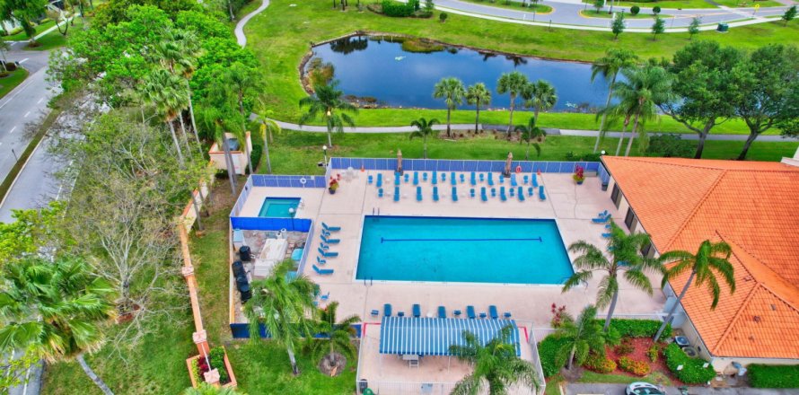Condo in Delray Beach, Florida, 2 bedrooms № 1103608