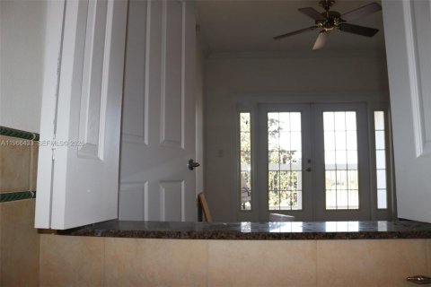 Condominio en venta en Kissimmee, Florida, 3 dormitorios № 2029063 - foto 24