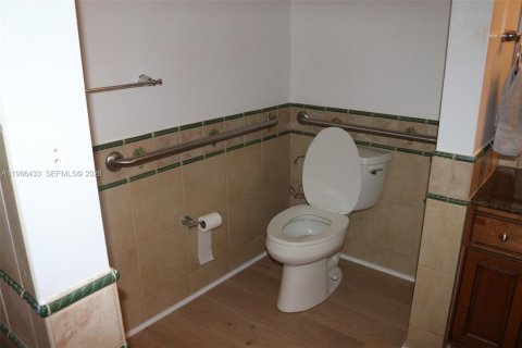 Condominio en venta en Kissimmee, Florida, 3 dormitorios № 2029063 - foto 23