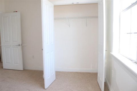 Condominio en venta en Kissimmee, Florida, 3 dormitorios № 2029063 - foto 13