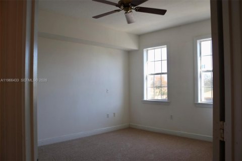 Condominio en venta en Kissimmee, Florida, 3 dormitorios № 2029063 - foto 9