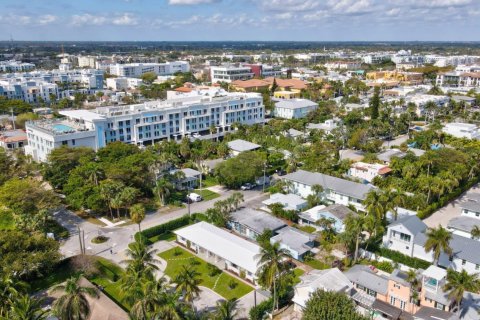 Propiedad comercial en alquiler en Delray Beach, Florida, 2 dormitorios, 70.88 m2 № 1026320 - foto 1