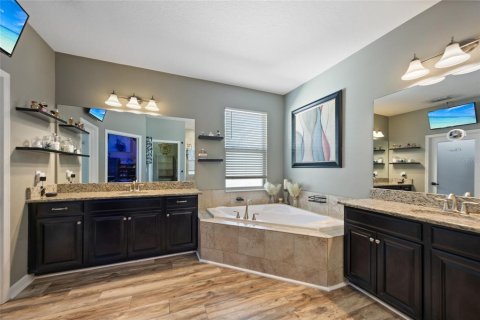 Villa ou maison à vendre à Riverview, Floride: 5 chambres, 356.19 m2 № 1907375 - photo 22
