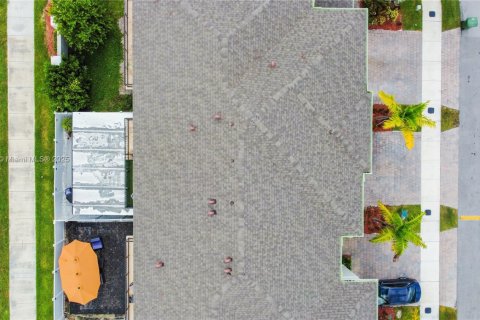 Купить виллу или дом в Хомстед, Флорида 4 спальни, 169.64м2, № 1958190 - фото 27