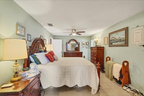 House in Nokomis, Florida 3 bedrooms, 261.43 sq.m. № 1775714 - photo 13