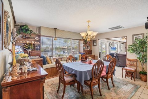 House in Nokomis, Florida 3 bedrooms, 261.43 sq.m. № 1775714 - photo 11