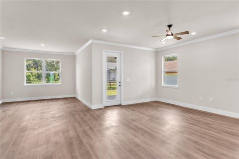 House in Plant City, Florida 3 bedrooms, 168.43 sq.m. № 2200196 - photo 6