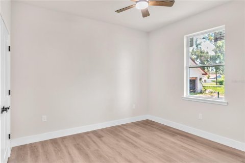 House in Plant City, Florida 3 bedrooms, 168.43 sq.m. № 2200196 - photo 15
