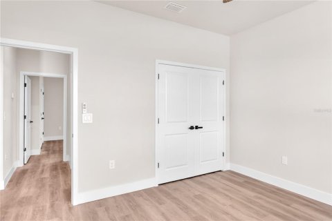 House in Plant City, Florida 3 bedrooms, 168.43 sq.m. № 2200196 - photo 14
