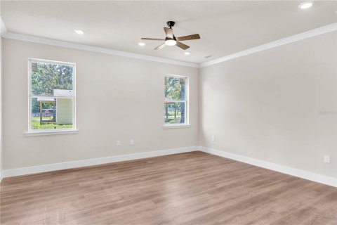 House in Plant City, Florida 3 bedrooms, 168.43 sq.m. № 2200196 - photo 7