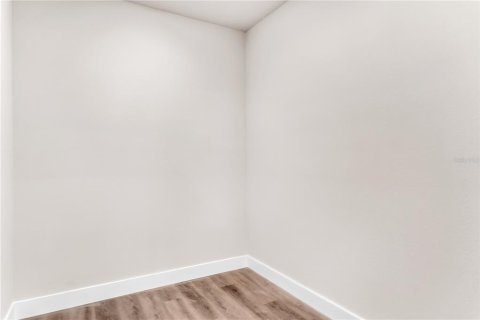 House in Plant City, Florida 3 bedrooms, 168.43 sq.m. № 2200196 - photo 26