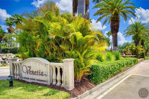 Снять в аренду виллу или дом в Венеция, Флорида 2 спальни, 128.67м2, № 1810762 - фото 4