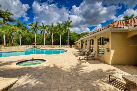 Снять в аренду виллу или дом в Венеция, Флорида 2 спальни, 128.67м2, № 1810762 - фото 3