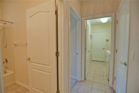 Снять в аренду виллу или дом в Венеция, Флорида 2 спальни, 128.67м2, № 1810762 - фото 21