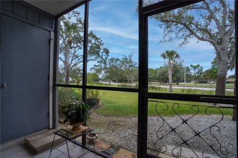 Condo in Oldsmar, Florida, 2 bedrooms  № 2202628 - photo 18