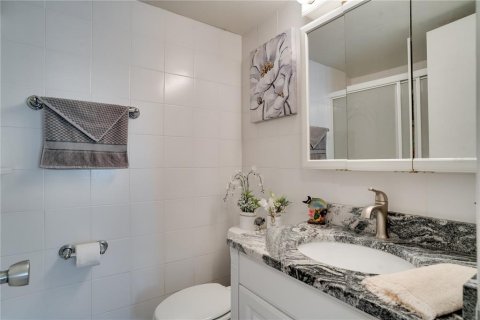 Condo in Oldsmar, Florida, 2 bedrooms  № 2202628 - photo 16
