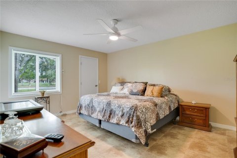 Condo in Oldsmar, Florida, 2 bedrooms  № 2202628 - photo 11