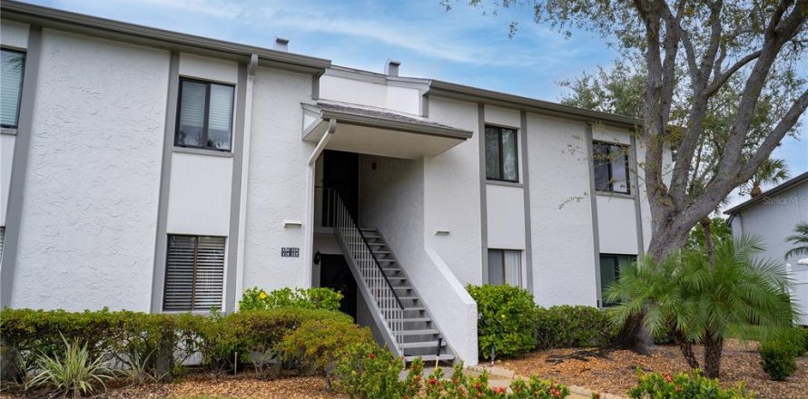 Condo in Oldsmar, Florida, 2 bedrooms  № 2202628