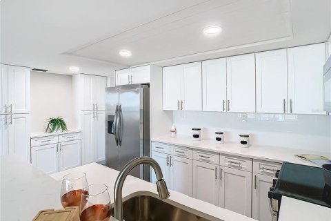 Condominio en venta en Clearwater, Florida, 2 dormitorios, 115.2 m2 № 1526899 - foto 13
