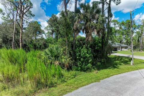 Terreno en venta en North Port, Florida № 2165710 - foto 8