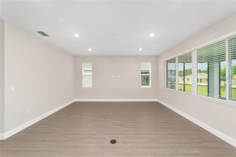House in Ocala, Florida 2 bedrooms, 199 sq.m. № 1904553 - photo 11