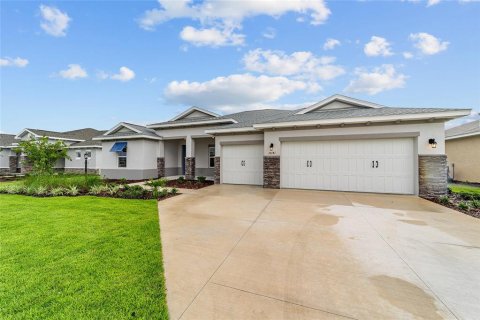 House in Ocala, Florida 2 bedrooms, 199 sq.m. № 1904553 - photo 5