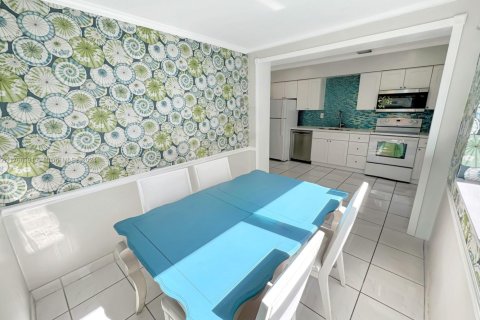 House in Fort Lauderdale, Florida 2 bedrooms, 81.57 sq.m. № 1935879 - photo 17