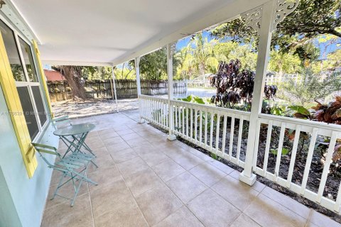 House in Fort Lauderdale, Florida 2 bedrooms, 81.57 sq.m. № 1935879 - photo 7