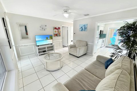 House in Fort Lauderdale, Florida 2 bedrooms, 81.57 sq.m. № 1935879 - photo 10