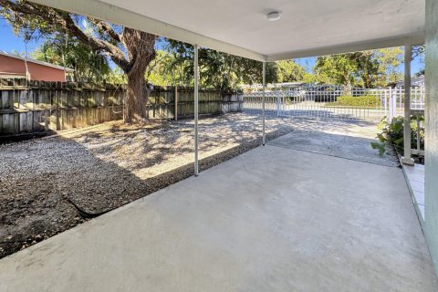 House in Fort Lauderdale, Florida 2 bedrooms, 81.57 sq.m. № 1935879 - photo 8