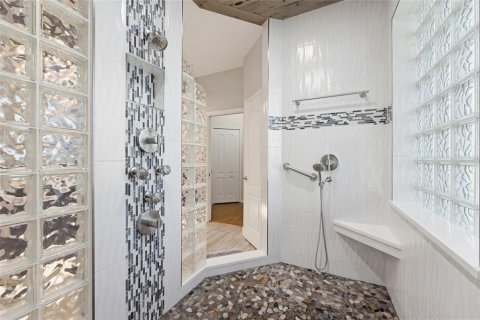 Купить виллу или дом в Брэндон, Флорида 14 комнат, 310.29м2, № 2234334 - фото 16