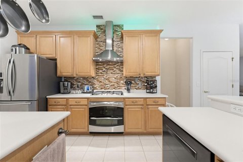 Купить виллу или дом в Брэндон, Флорида 14 комнат, 310.29м2, № 2234334 - фото 4