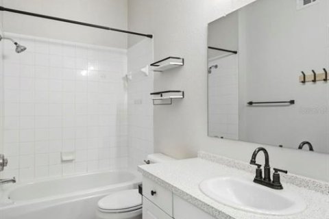Condo in Lutz, Florida, 1 bedroom  № 2147562 - photo 20