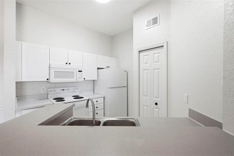 Condo in Lutz, Florida, 1 bedroom  № 2147562 - photo 28