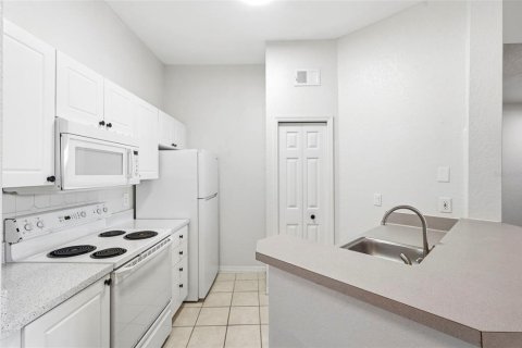 Condo in Lutz, Florida, 1 bedroom  № 2147562 - photo 17