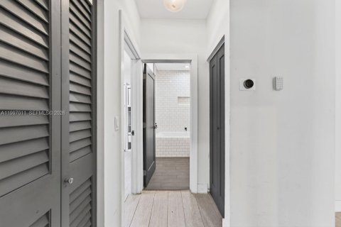 House in Fort Lauderdale, Florida 3 bedrooms, 163.79 sq.m. № 2059022 - photo 18