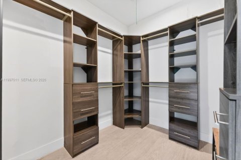 House in Fort Lauderdale, Florida 3 bedrooms, 163.79 sq.m. № 2059022 - photo 10