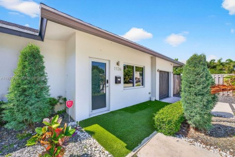 House in Fort Lauderdale, Florida 3 bedrooms, 163.79 sq.m. № 2059022 - photo 20