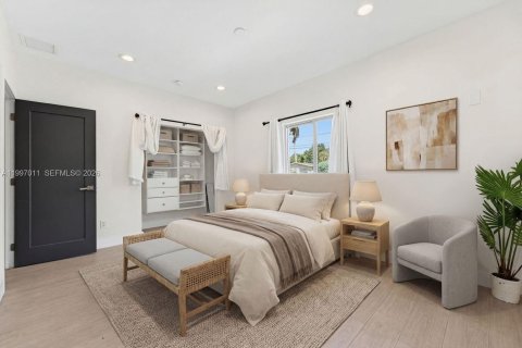 House in Fort Lauderdale, Florida 3 bedrooms, 163.79 sq.m. № 2059022 - photo 11